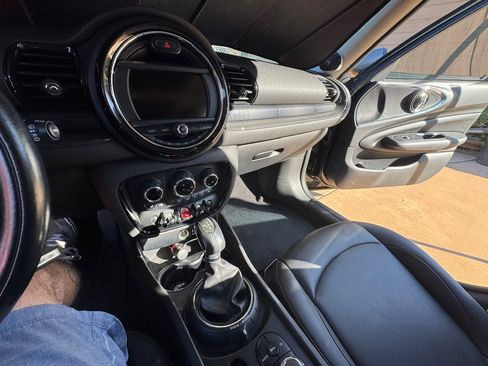Used 2016 MINI Cooper Clubman image 17