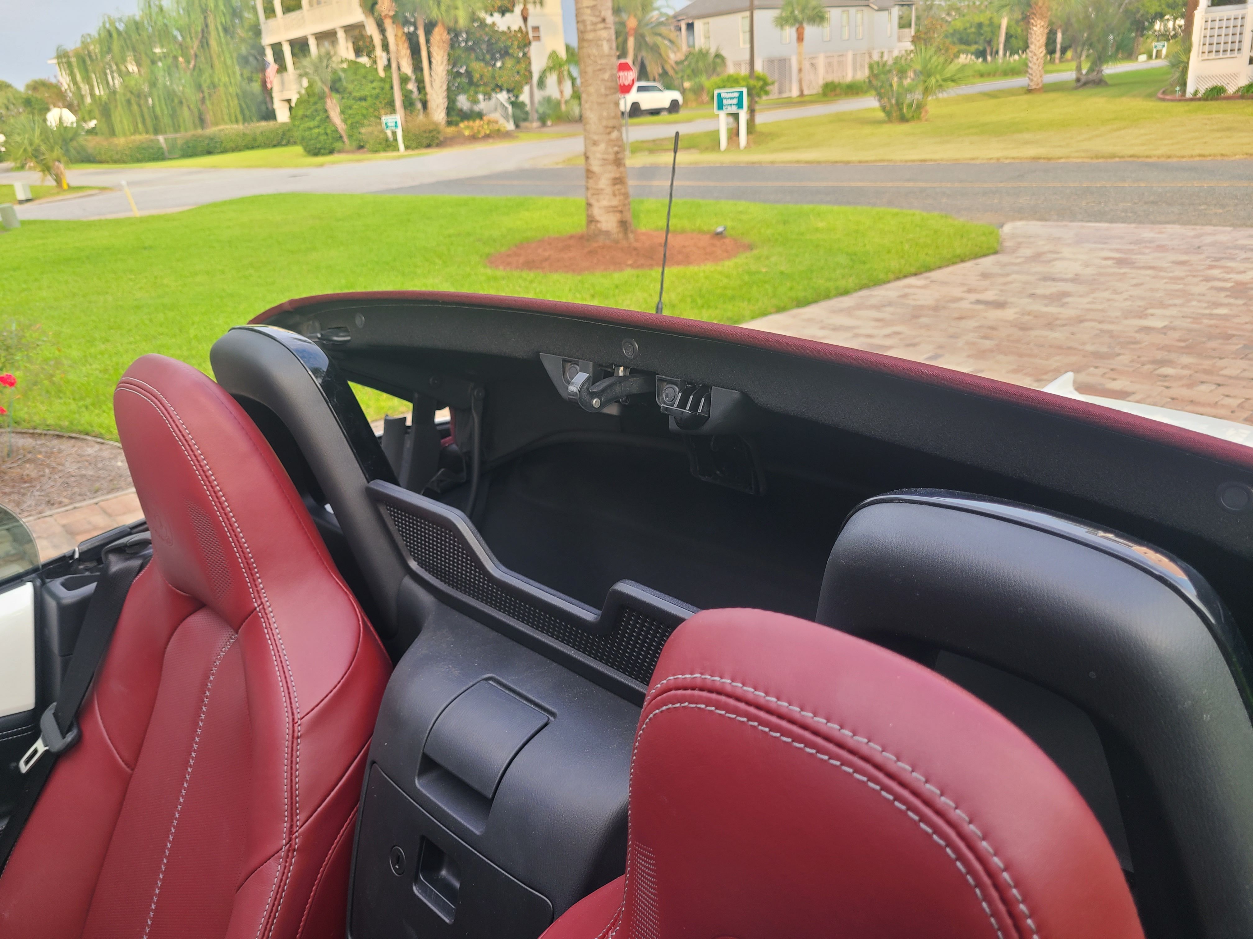 Used 2020 MAZDA MX-5 Miata 100th Anniversary RWD image 9