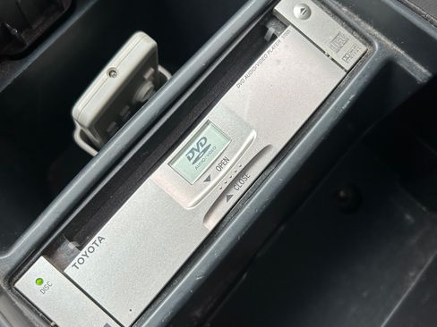 Used 2006 Toyota Sequoia Limited image 12