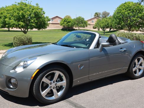 Used 2007 Pontiac Solstice GXP w/ Premium Package RWD image 9