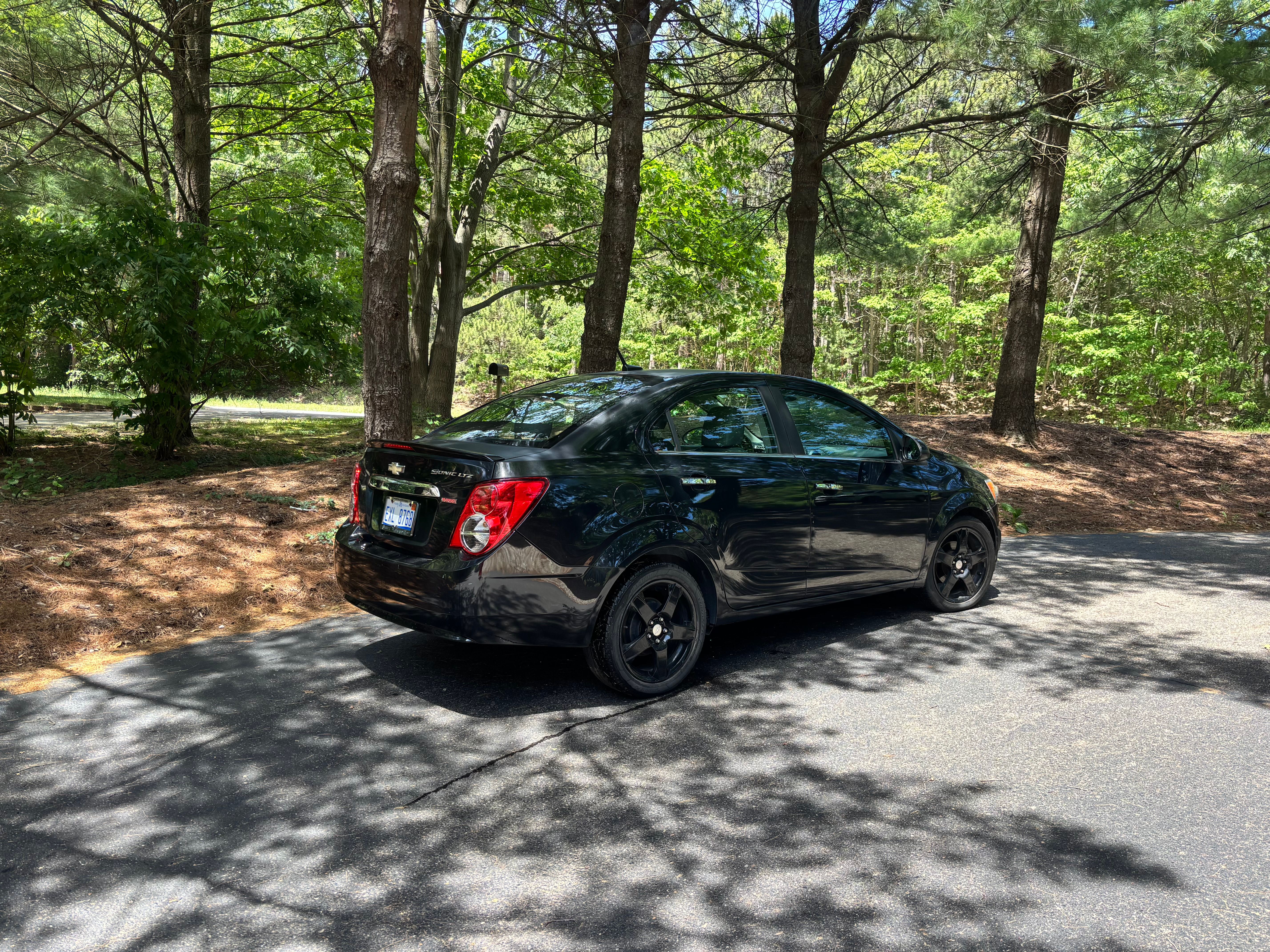 Used 2013 Chevrolet Sonic LTZ FWD image 9