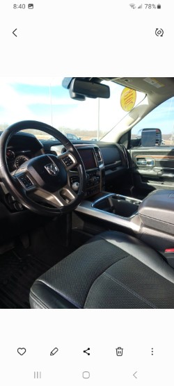 Used 2018 RAM 1500 Laramie w/ Convenience Group AWD/4WD image 4