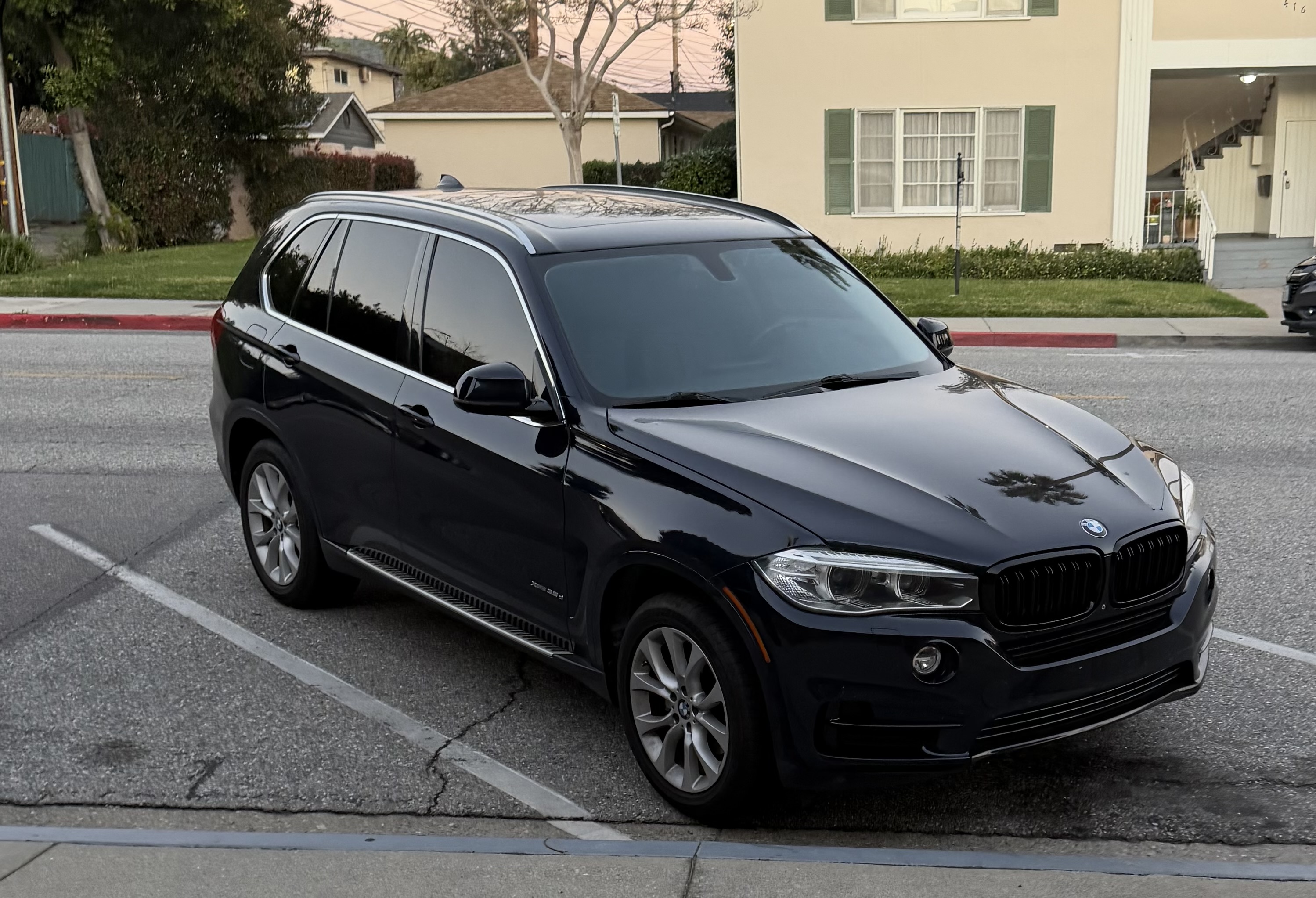 Used 2014 BMW X5 xDrive35d AWD/4WD image 1