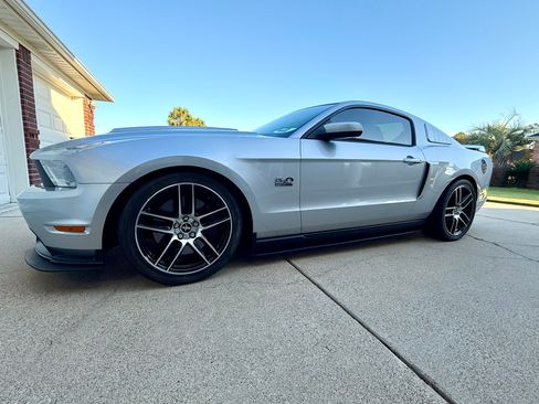 Used 2012 Ford Mustang GT Premium w/ Brembo Brake Pkg image 6