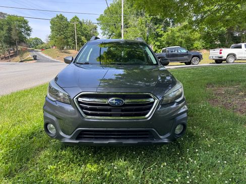 Used 2019 Subaru Outback 2.5i Premium AWD/4WD image 6