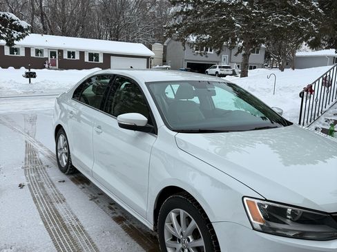 Used 2014 Volkswagen Jetta SE image 4