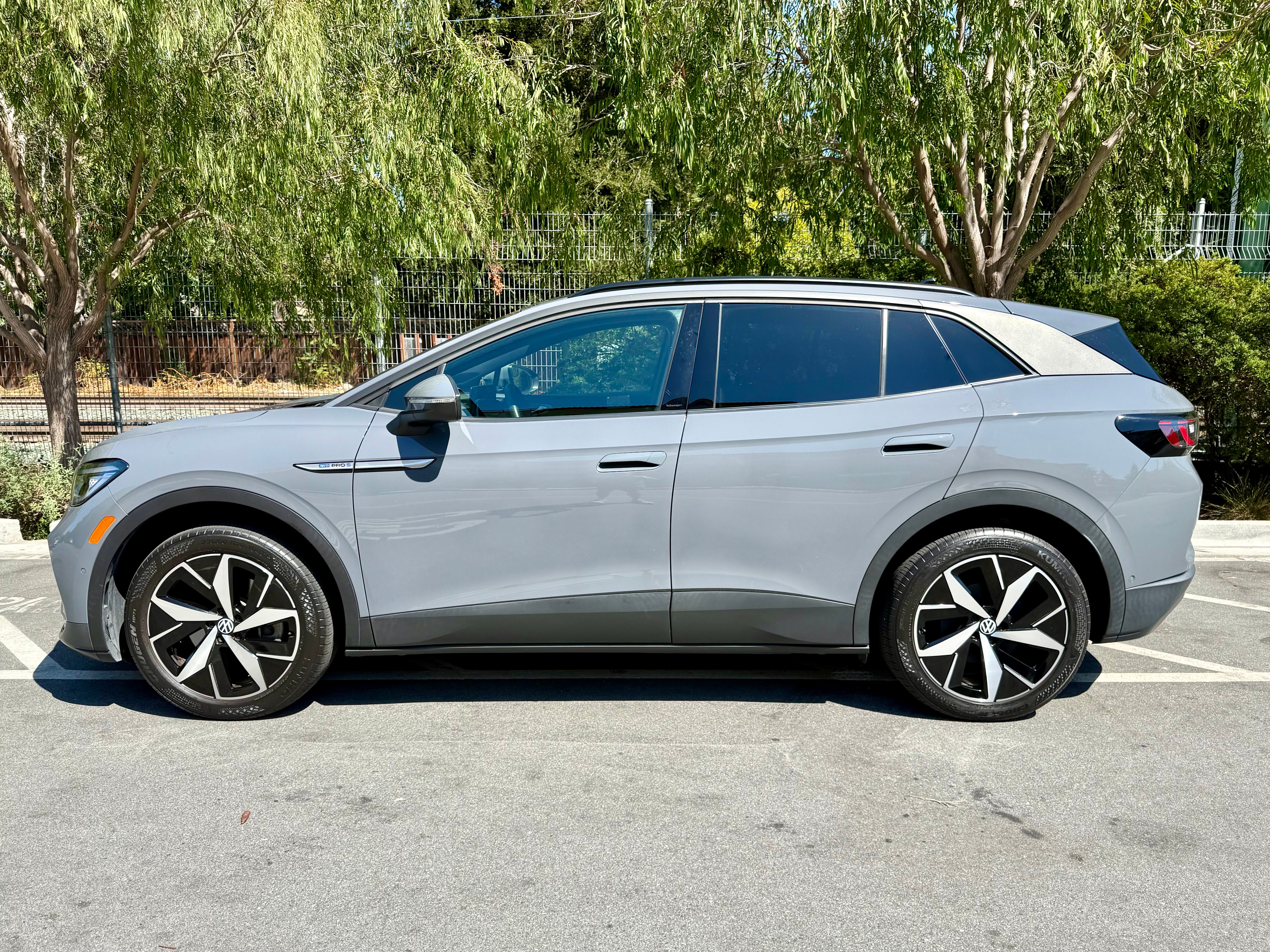 Used 2023 Volkswagen ID.4 Pro S Plus AWD/4WD image 1