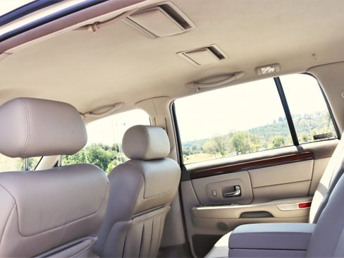 Used 1998 Cadillac De Ville D'Elegance w/ Safety/Security Pkg FWD image 11
