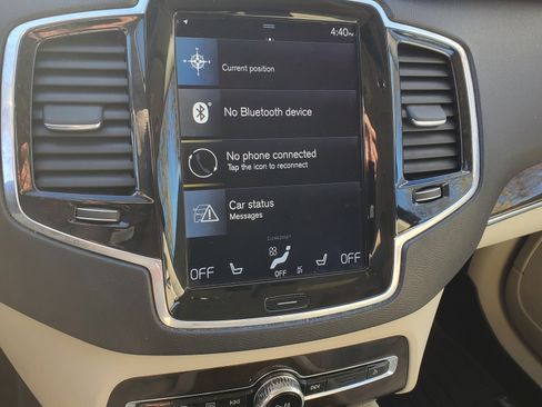 Used 2017 Volvo XC90 T5 Momentum w/ Vision Package image 13