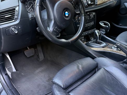 Used 2015 BMW X1 sDrive28i RWD image 9