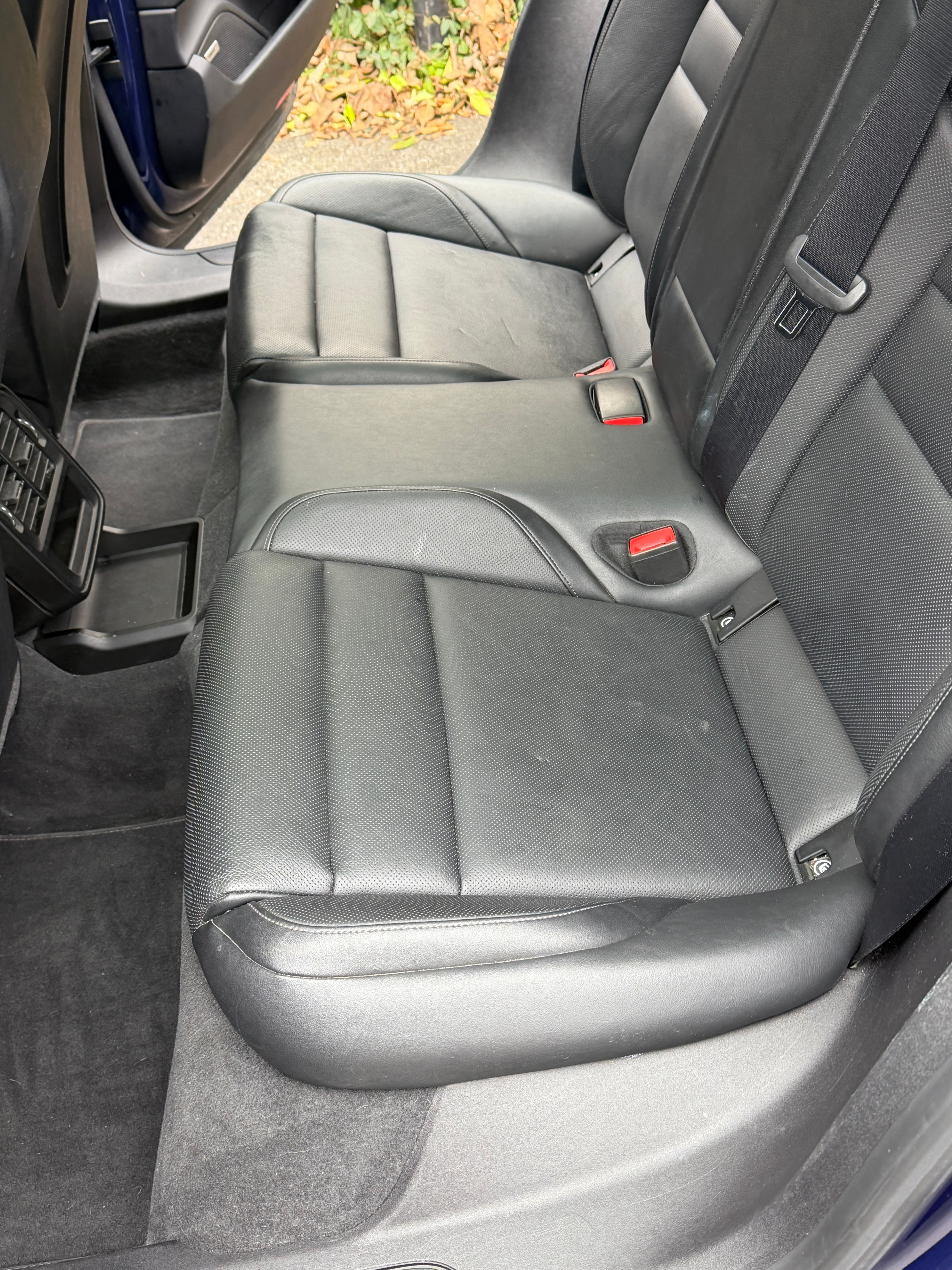 Used 2021 Porsche Taycan RWD image 17