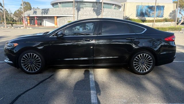 Used 2017 Ford Fusion SE w/ Fusion SE Technology Package FWD image 6