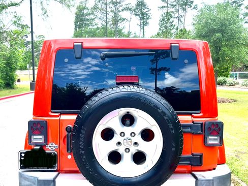 Used 2015 Jeep Wrangler Unlimited Sahara w/ Trailer Tow Group image 9