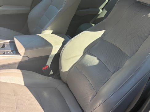 Used 2018 Honda Accord EX-L image 6