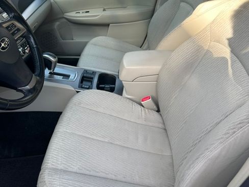 Used 2012 Subaru Outback 2.5i Premium AWD/4WD image 26