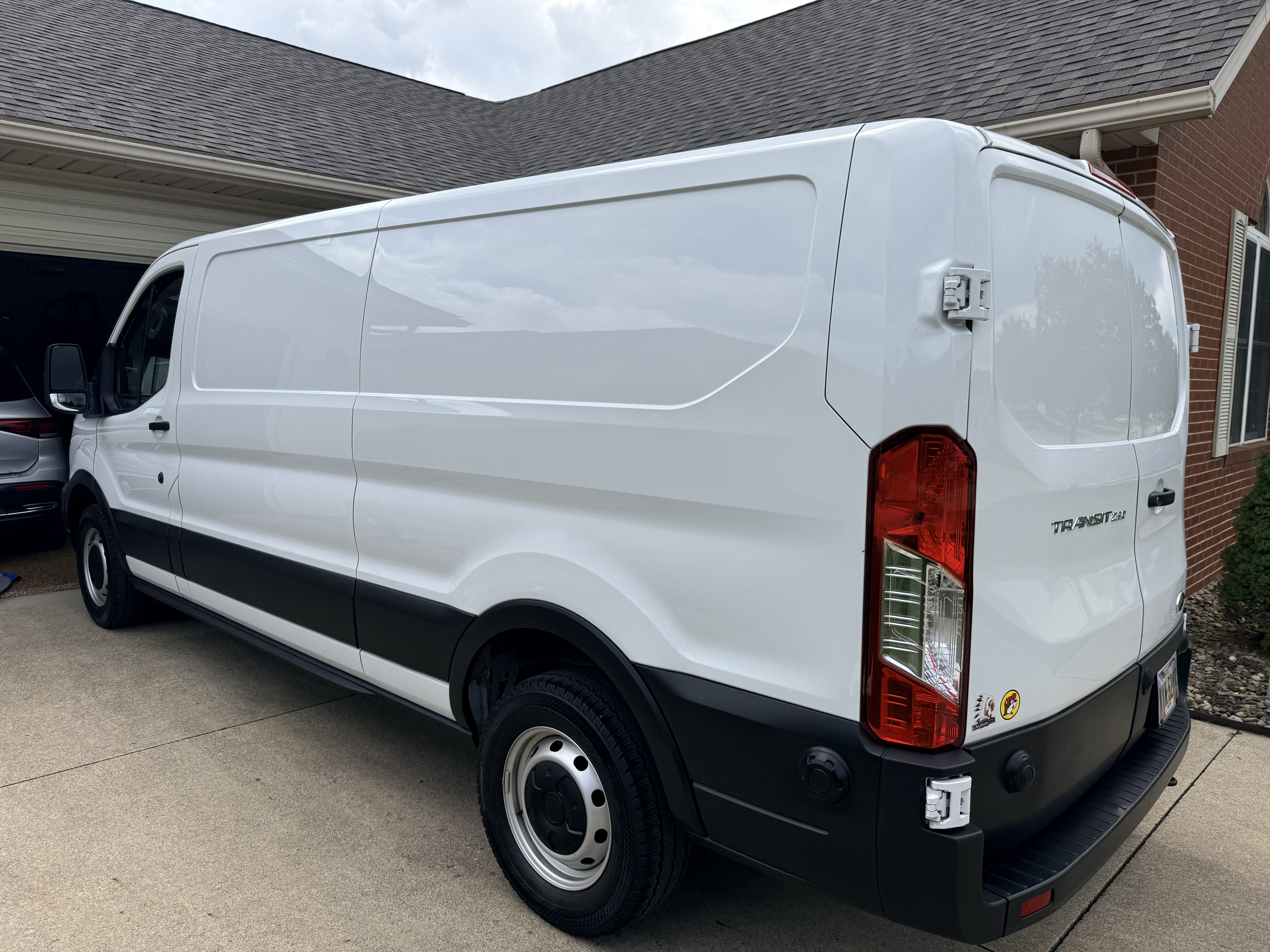 Used 2020 Ford Transit 250 Low Roof RWD image 5