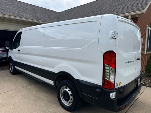 Used 2020 Ford Transit 250 Low Roof RWD image 5