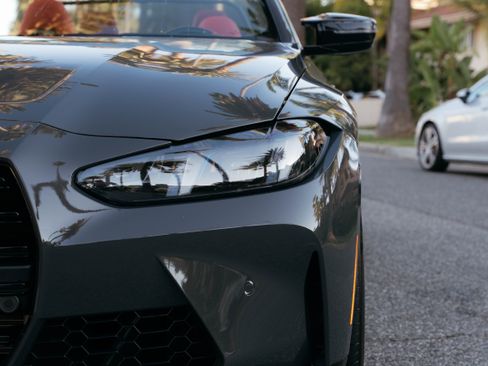 Used 2025 BMW M4 xDrive Competition w/ Executive Package image 4