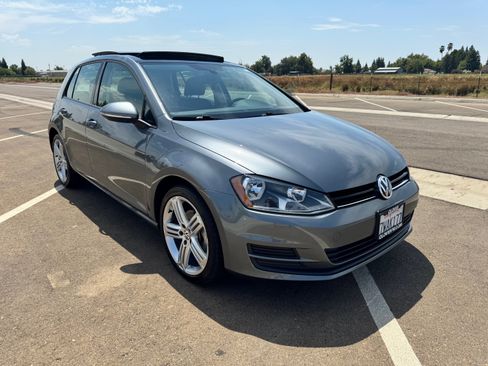 Used 2017 Volkswagen Golf Wolfsburg Edition FWD image 20