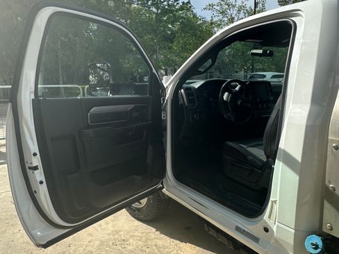 Used 2022 RAM 3500 Tradesman image 9