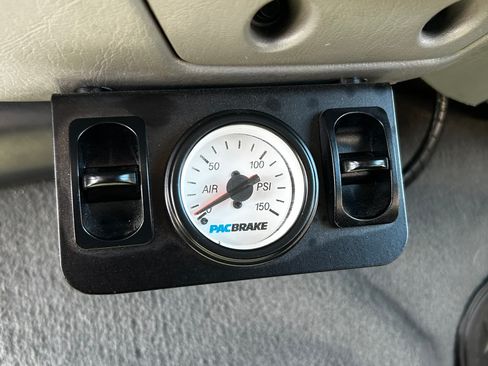 Used 2003 Ford F250 XLT image 12