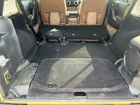 Used 2013 Jeep Wrangler Unlimited Rubicon w/ Connectivity Group image 24