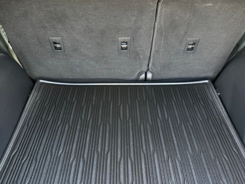 Used 2024 Ford Escape Platinum w/ Premium Technology Package image 9