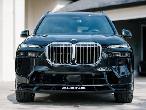 Used 2024 BMW ALPINA XB7 image 6