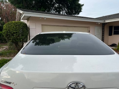 Used 2011 Toyota Camry image 10