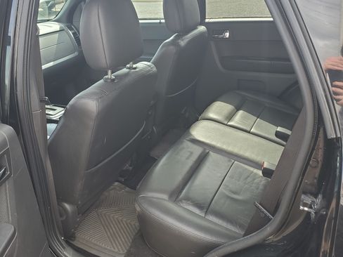 Used 2010 Ford Escape XLT AWD/4WD image 17