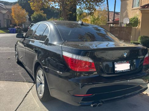 Used 2010 BMW 528i Sedan image 4
