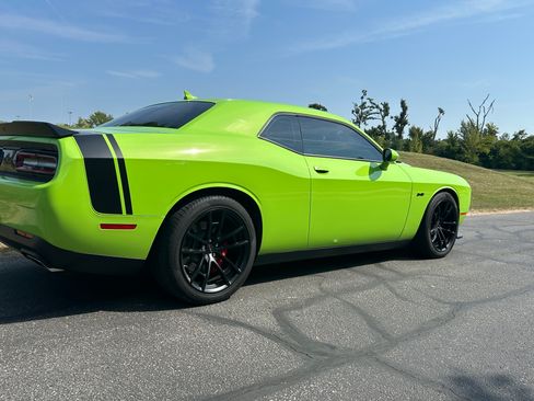 Used 2023 Dodge Challenger R/T w/ Plus Package image 2