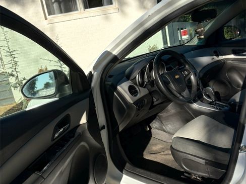 Used 2012 Chevrolet Cruze LS w/ Connectivity Package image 10
