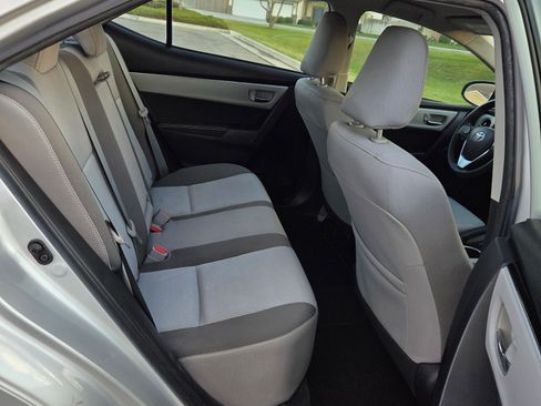 Used 2017 Toyota Corolla LE w/ Carpet Mat Package (TMS) image 10