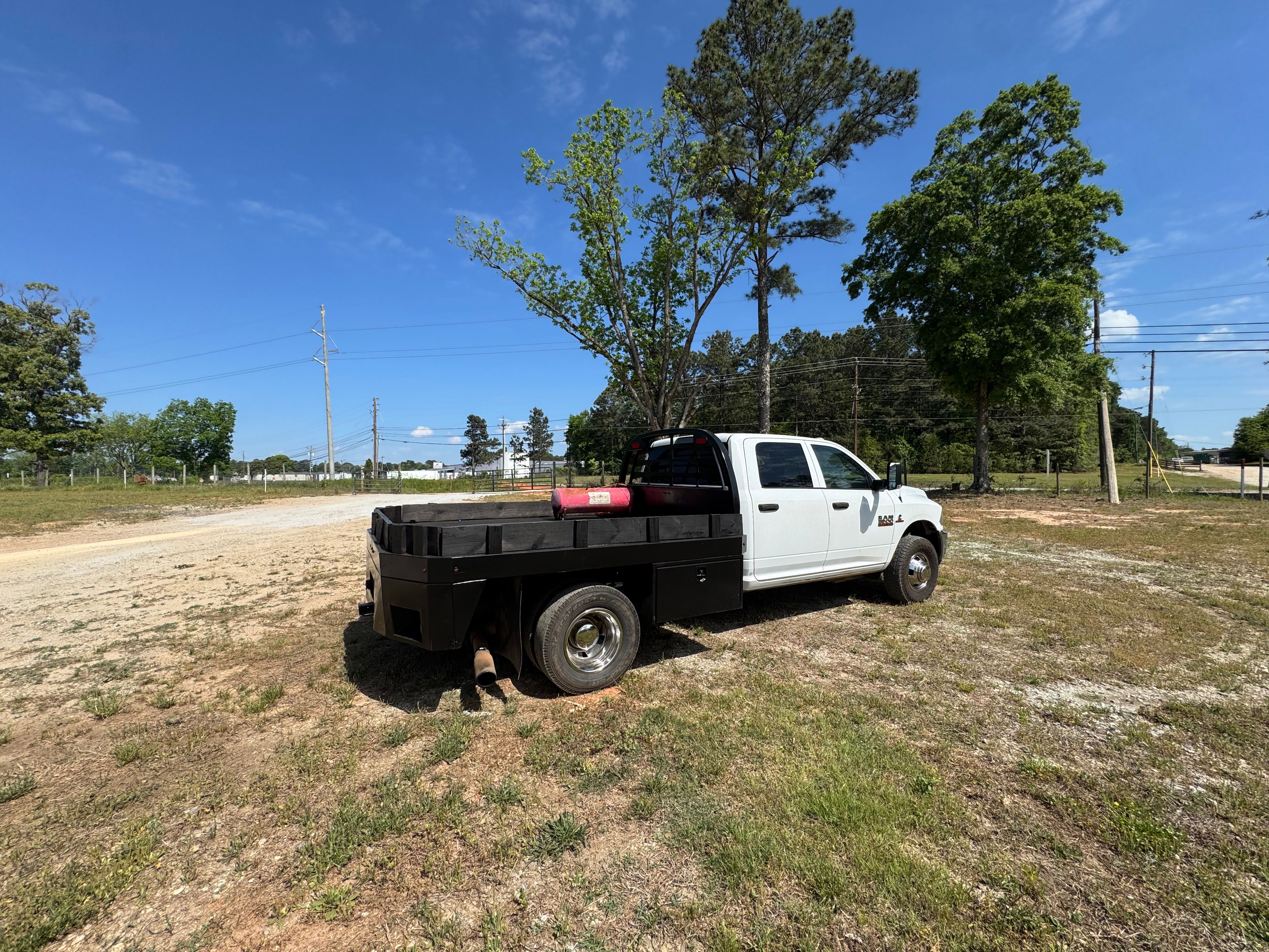 Used 2015 RAM 3500 Tradesman w/ Chrome Appearance Group AWD/4WD image 6