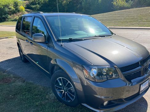 Used 2018 Dodge Grand Caravan SE image 13
