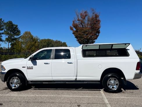 Used 2017 RAM 2500 SLT w/ Luxury Group image 9