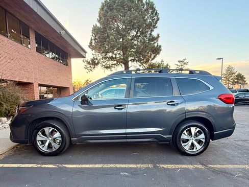 Used 2023 Subaru Ascent Premium w/ Convenience Package image 4