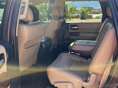 Used 2012 Toyota Sequoia Platinum AWD/4WD image 14