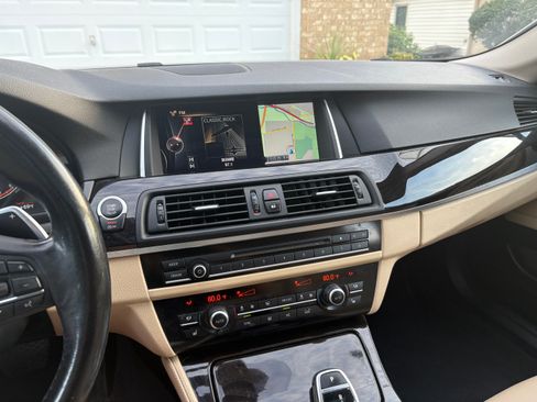Used 2016 BMW 528i xDrive Sedan AWD/4WD image 9