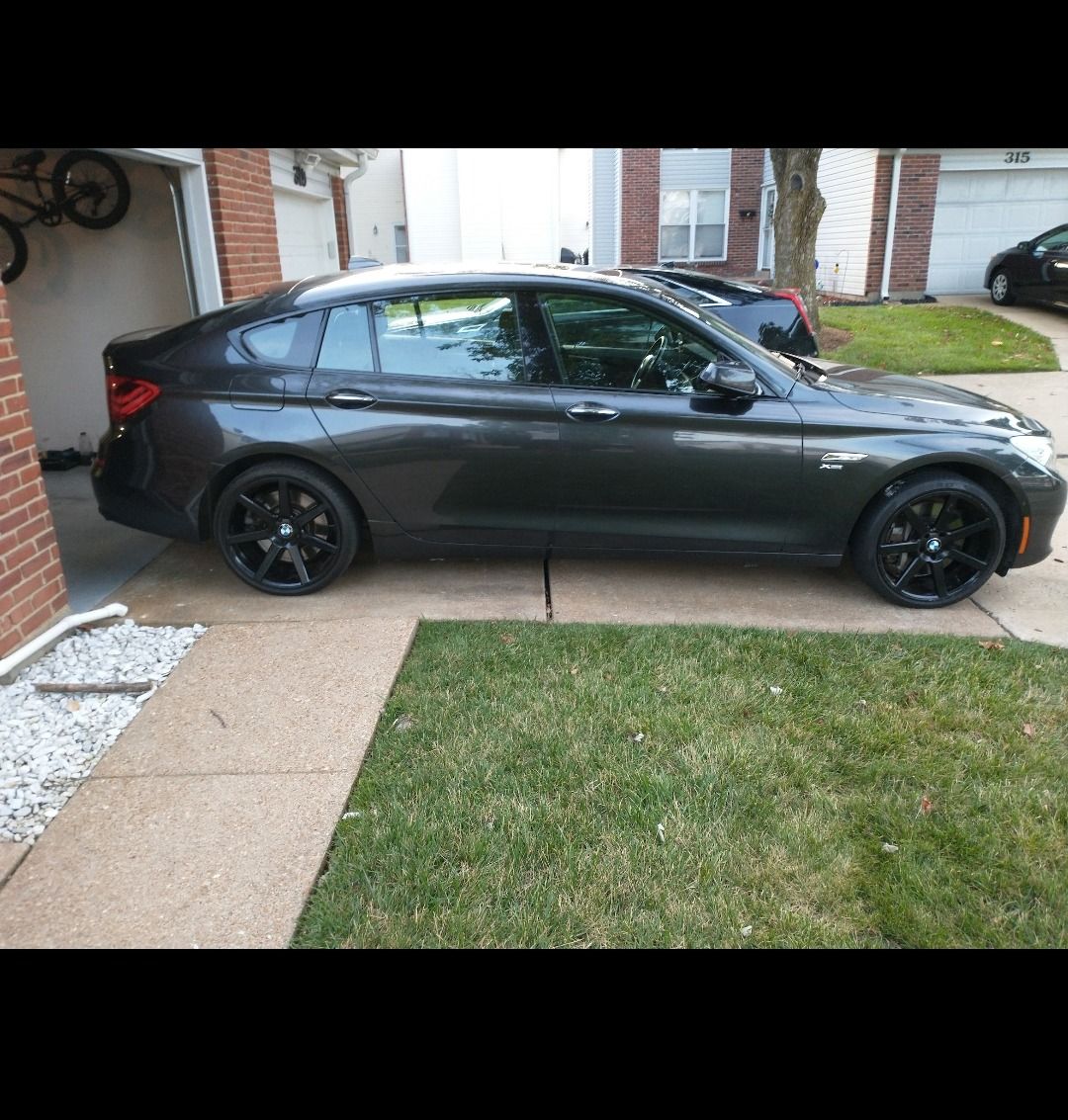 Used 2011 BMW 550i Gran Turismo xDrive AWD/4WD image 4