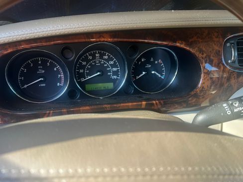 Used 2004 Jaguar XJ8 image 9