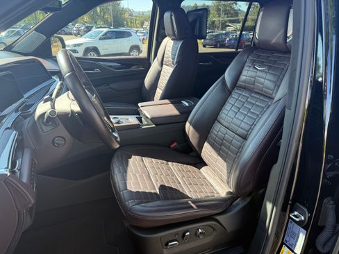 Used 2024 Cadillac Escalade ESV Sport Platinum w/ LPO, ONYX Package image 12