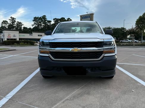 Used 2018 Chevrolet Silverado 1500 W/T w/ Trailering Package AWD/4WD image 4