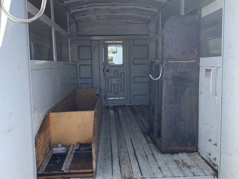 Used 2017 Ford E-350 and Econoline 350 Super Duty w/ Power Windows & Locks Group image 11