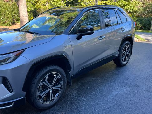 Used 2021 Toyota RAV4 XSE w/ Premium Package image 2