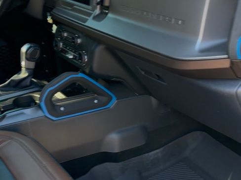 Used 2023 Ford Bronco Outer Banks image 19