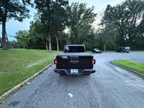 Used 2021 Jeep Gladiator Sport w/ Quick Order Package 24Q 80Th image 10