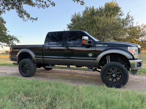 Used 2012 Ford F250 Lariat w/ Lariat Ultimate Pkg AWD/4WD image 19