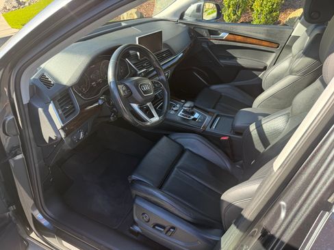 Used 2020 Audi Q5 e Premium Plus w/ Premium Plus Package image 10